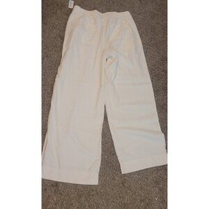 White linen panrs